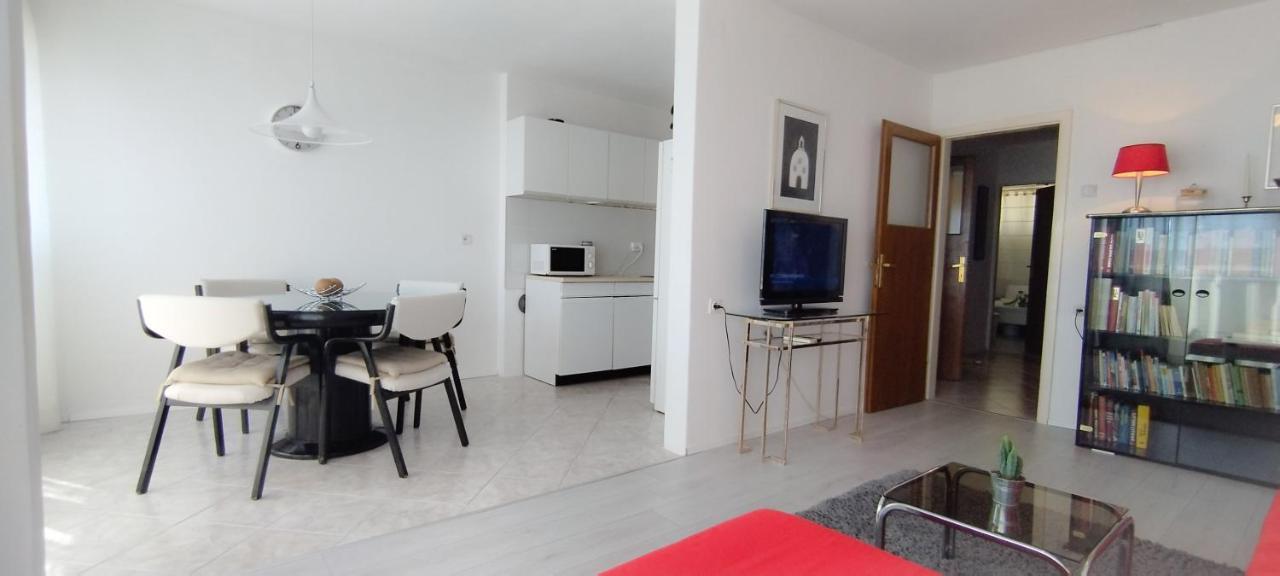 La Stella Apartment สปลิท ภายนอก รูปภาพ